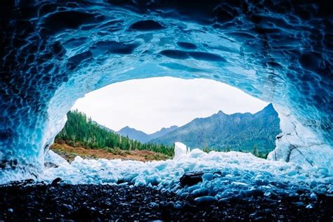 9 of the World's Most Beautiful Icy Wonders You Can Visit.